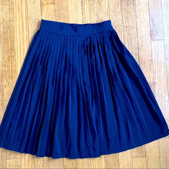 American Apparel Navy Pleated Midi Skirt - Picture 2 of 7